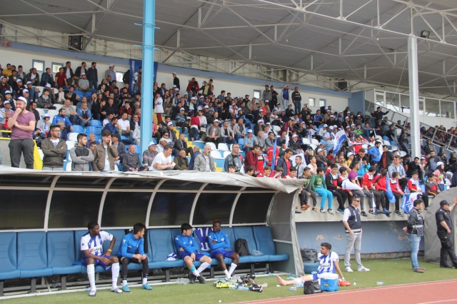 Bal Liginde 2018-2019 futbol sezonu 4. Grubu 8. sırada tamamlayan 1074 Çankısırpor ile Çankırı Amatör Futbol Ligi Şampiyonu Kurşunlu Belediyespor Çankırı Atatürk Stadında karşı kaşıya geldi. İki takım taraftarının da yoğun ilgi gösterdiği karşılaşma bayram havasında geçti.
