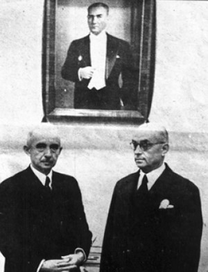 22 Mayıs 1950 Celal Bayar'ın Seçilmes Türkiye'nin 3. Cumhurbaşkanı Celal Bayar oldu. 1. turda seçilen Bayar, 453 milletvekilinin 387'sinden oy aldı. İnönü'nün oyu ise 66'da kaldı. i