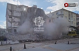 Çankırı’da kolonları patlayan 28 yıllık binanın yıkım anı kameralara yansıdı!