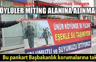 Bu pankart Davutoğlu'nun korumalarına takıldı!
