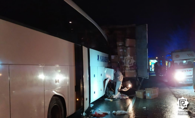 Çankırı’da otobüs kazası! 1 ölü , 19 yaralı
