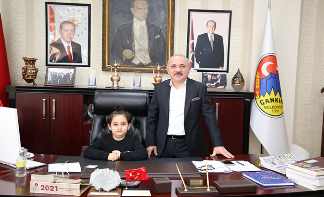 Çankırı Belediye Başkanı Esen, koltuğunu Ali Fuat Şahin’e devretti!
