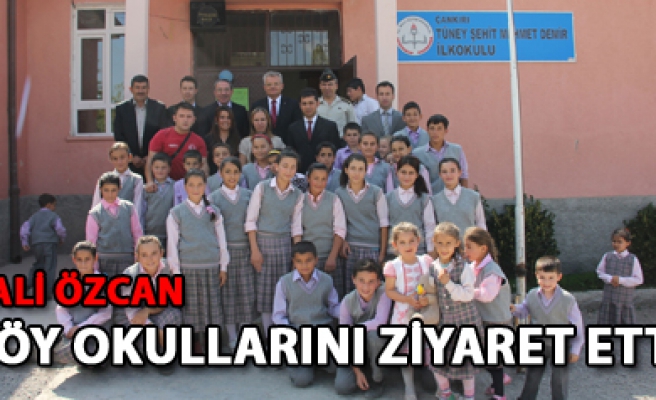 Vali Özcan, Köy Okullarını Ziyaret Etti