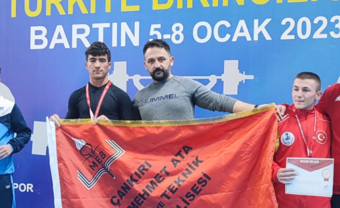 Okullar arası Türkiye Halter Şampiyonu Tarım Meslek Lisesinden